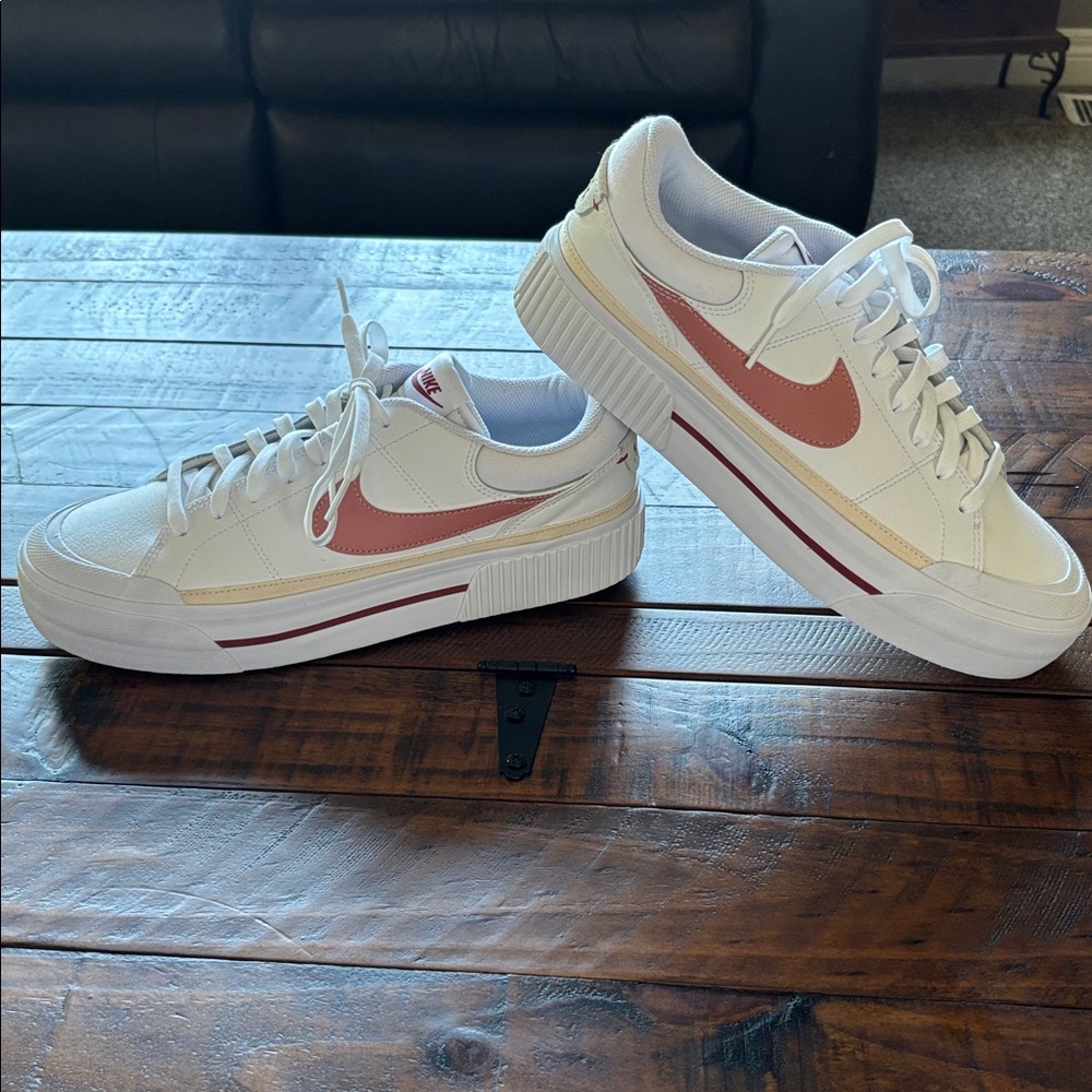 NEW Nike Court Legacy Lift Sneakers
